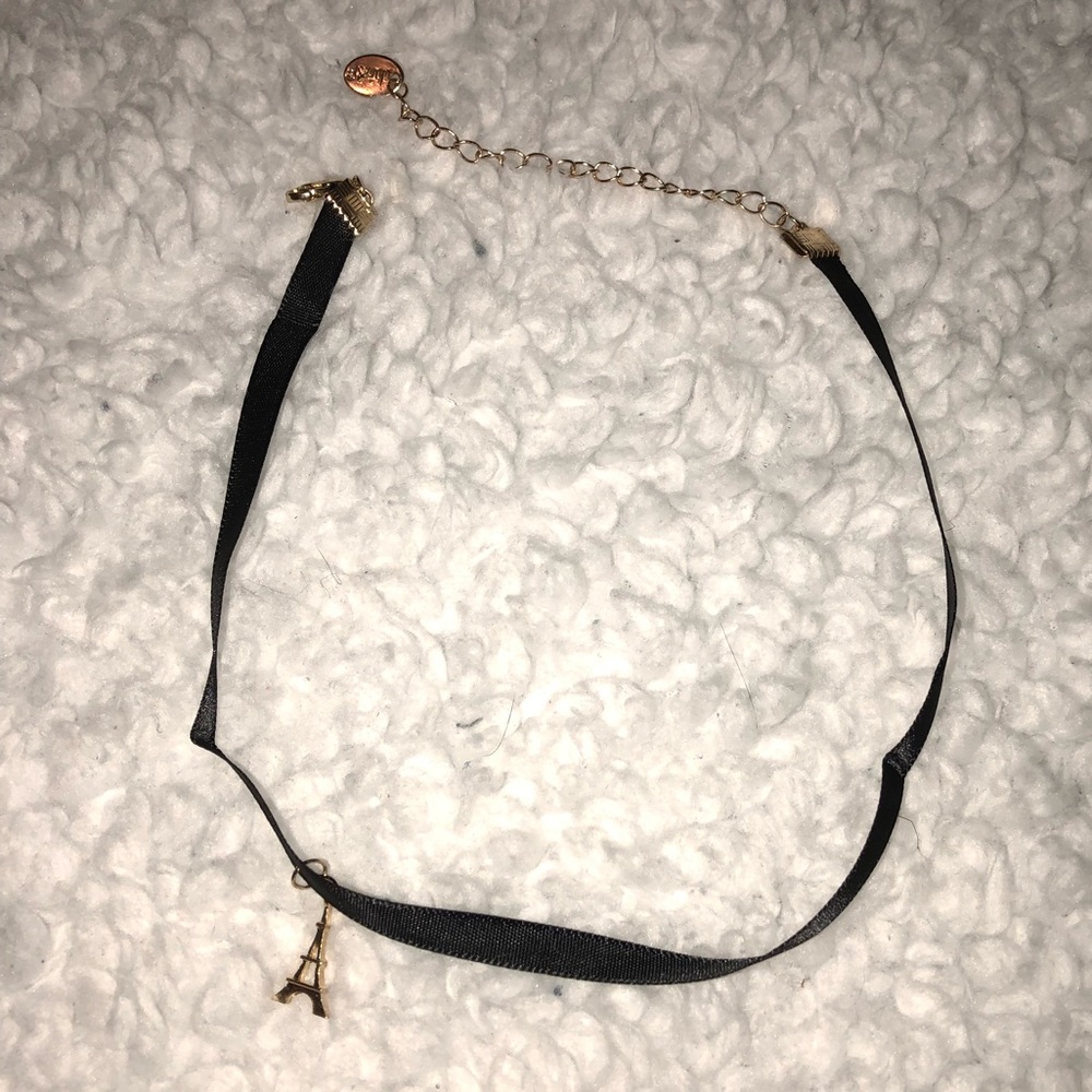Eiffel tower choker